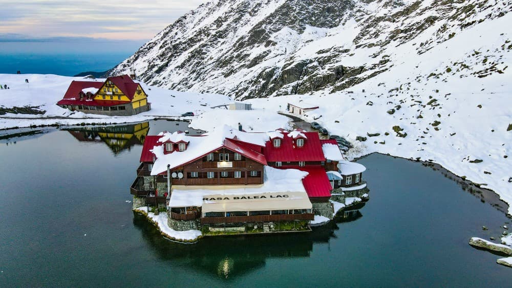 16 cm de zăpadă și temperatura de -3°C domină peisajul la Bâlea Lac