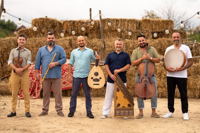  Ansamblul Anton Pann Înflorește într-un Concert de Muzică Veche la Sala Patria