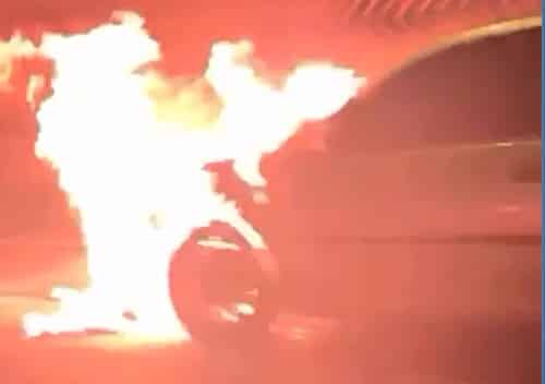 Doi Tineri Decedați Într-un Accident Fatal După Urmărirea Poliției și Incendierea Mașinii Lor