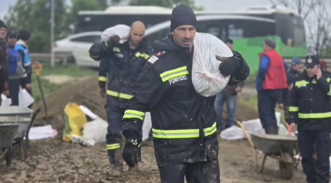  120 ha, 86 Gospodării și 90 Curți Afectate de Inundații