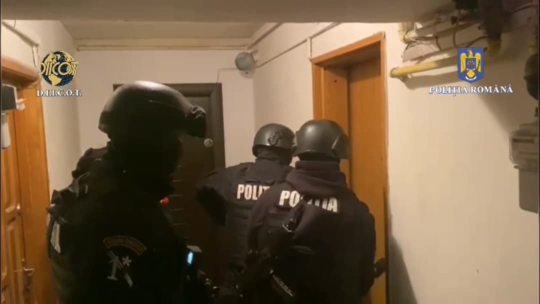  Captură impresionantă și trei traficanți de cocaină reținuți după raidurile poliției!
