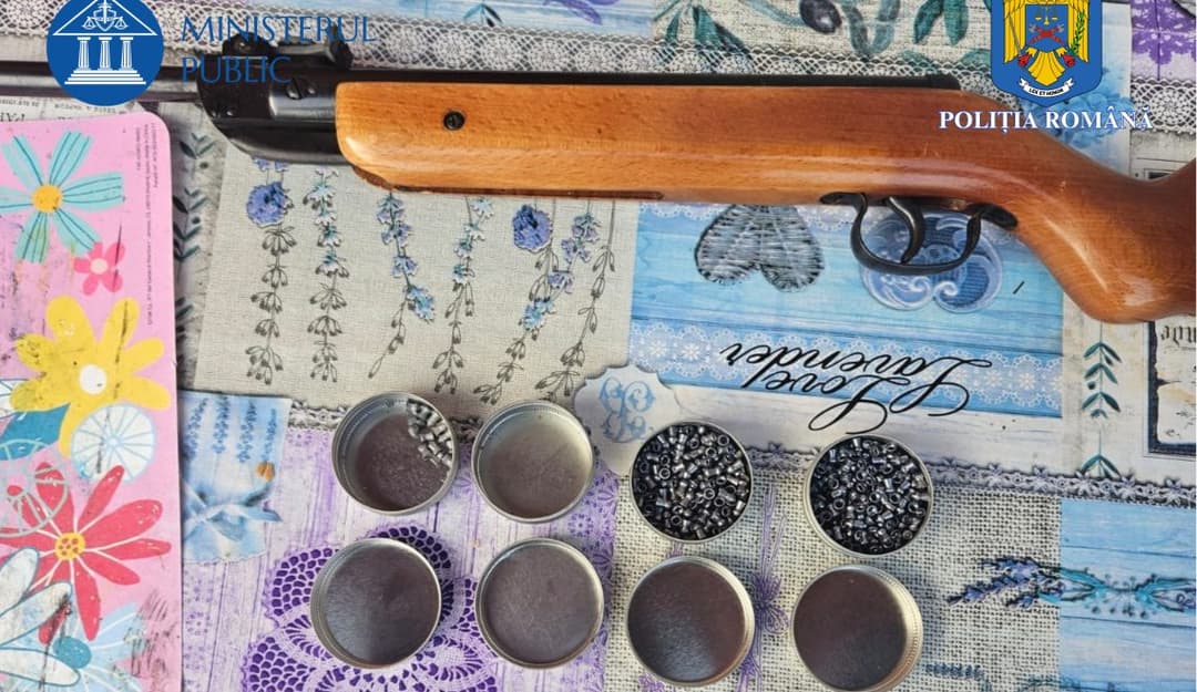 Poliția din Covasna a confiscat arme și muniții ilegale, inclusiv cinci puști și un pistol