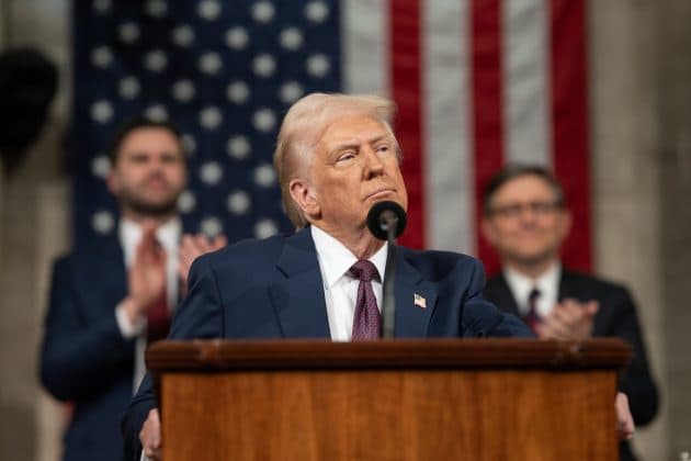 Trump ia în calcul să participe la negocierile ruso-ucrainene de la Istanbul, în contextul unor posibile soluții de pace.